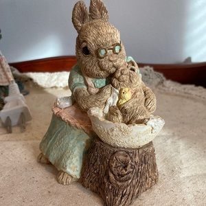 BUNNY TIME! Grandma bunny giving baby bunny a bath. Super cute